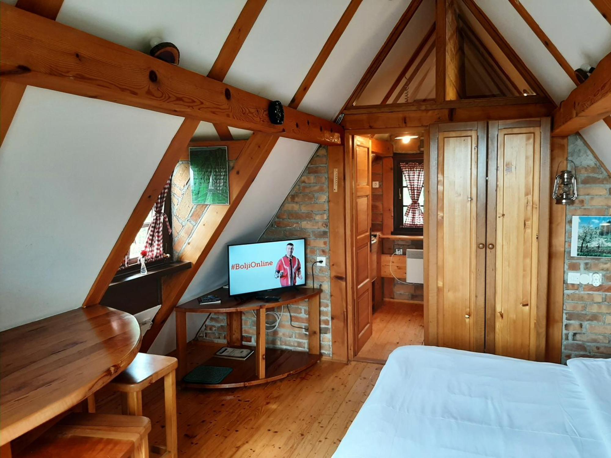 Apartmani Etno Kuca Pod Okicem Самобор Экстерьер фото
